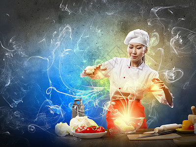 亚洲女性用魔法烹饪围裙成人食物蔬菜女士牛奶沙拉杯子面粉手指图片