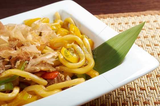 豆面和蜜蜂面面粉辣椒饮食肌腱白色面条烹饪大石绿色食物图片