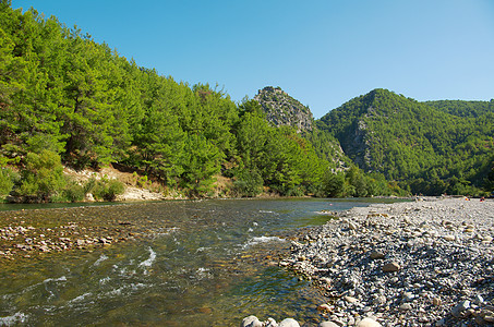 山河瀑布远足石头公园绿色城堡岩石火鸡乡村季节图片