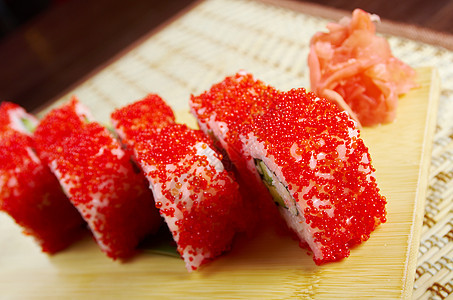 日本寿司  红玫瑰鱼子鱼片美食芝麻饮食文化烹饪芳香桌子海鲜图片