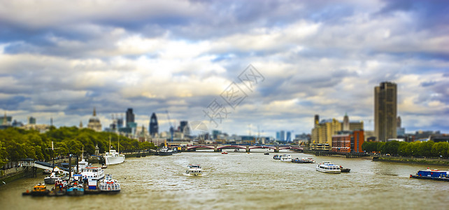 伦敦建筑地标英语天空眼睛蓝色街道景观商业旅游场景图片