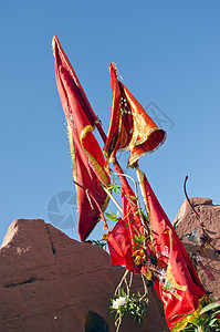 印度Jodhpur的Shiva寺庙红旗图片