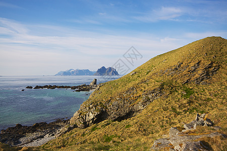 洛弗顿群岛旅行全景海洋蓝色海岸岩石支撑太阳天空晴天图片