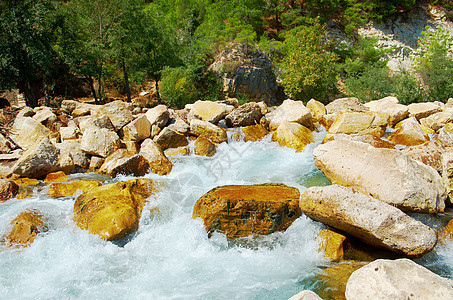 山河瀑布旅行乡村绿色远足公园岩石季节石头火鸡图片