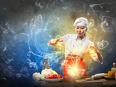 亚洲女性用魔法烹饪魔术师女孩胡椒食物杯子成人空气魅力女士牛奶图片