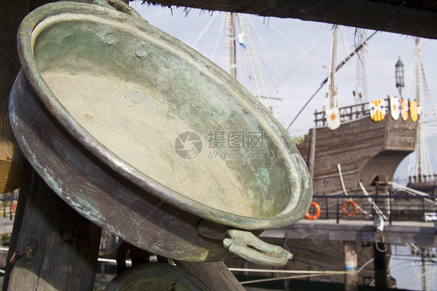 旧锅港口青铜工具图片