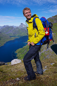 挪威的微笑徒步旅行者图片