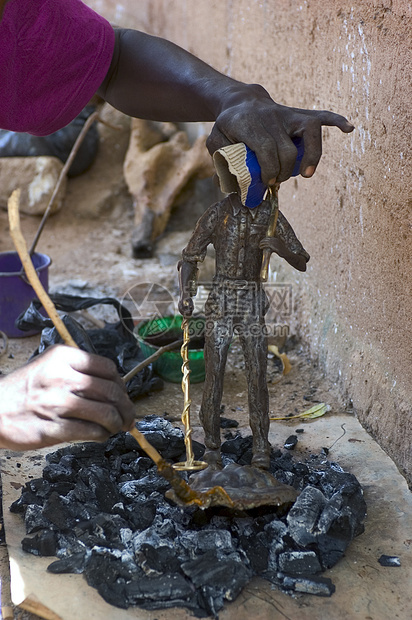 布基纳法索青铜公司的工作手工业就业艺术铸铁青铜艺术家烤箱温度职业模具图片