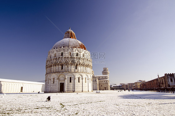 暴风雪过后在比萨的广场纪念碑圆顶雕像坎波旅游旅行建筑英语地标文化图片