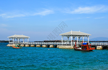 海景以长桥为桥梁 海景在九郎的河川中天空码头钓鱼海岸海鲜货运渔业海洋港口岩石图片