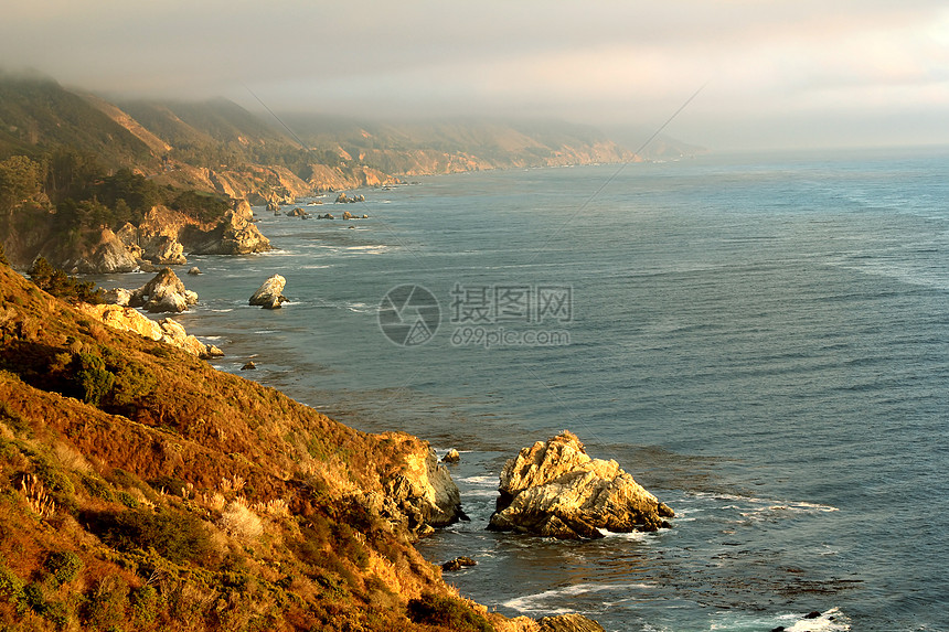 美丽的加利福尼亚海岸Name沿海波浪海景荒野悬崖海岸线支撑天空环境晴天图片