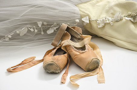带有芭蕾鞋的图图图拖鞋短裙芭蕾舞舞蹈丝带足尖文化芭蕾白色戏服图片