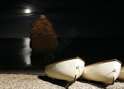 拉得兰湾水面的月亮旅行岩石海岸反射月球天空支撑砂岩遗产英语图片