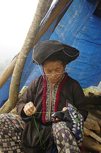 妇女达奥努尔女人味矿工传统刺绣长裤服装化学家背心黑道图片