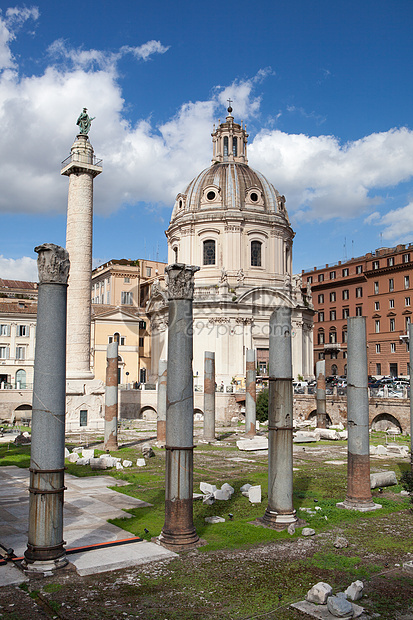 罗马论坛的废墟 Trajan在罗马的专栏图片