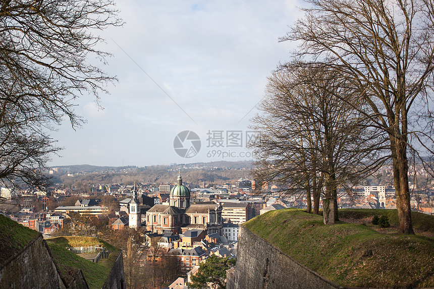 比利时纳穆尔市风景全景地标旅游教会天线旅行宗教瓷砖经济历史图片