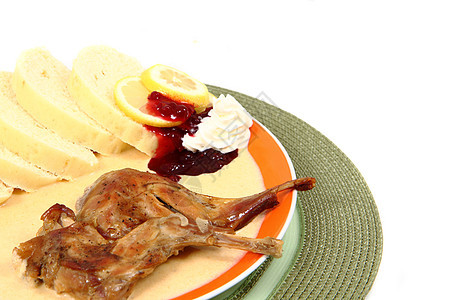 有胡萝卜酱的兔子食物熟食白色菜单盘子季节性美味午餐美食烹饪图片