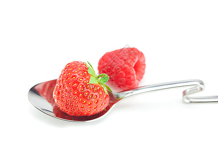 白上隔离的勺子 草莓和生活菜肴小路宏观诱惑水果营养生产餐具工作室图片