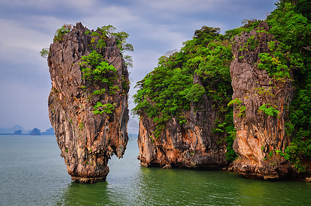 安达曼海Phang Nga湾的詹姆斯·邦德岛海洋风景图片