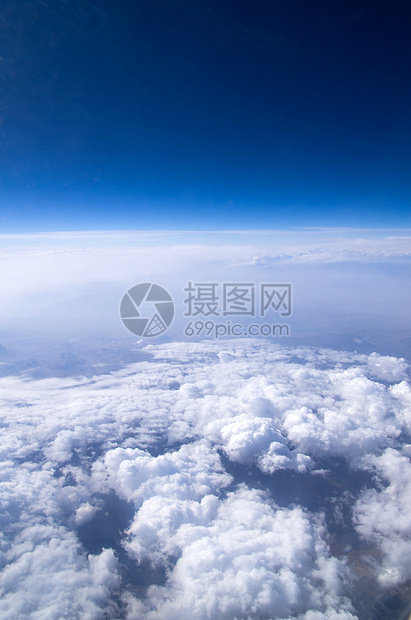 天空天际天堂臭氧美丽气候蓝色白色柔软度场景云景图片