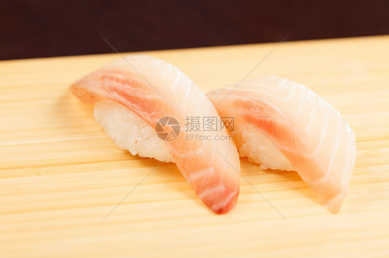 乳干寿司盘子营养食物文化传统烹饪熟食木板餐厅饮食图片