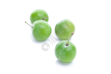 白上孤立的绿色李子季节小吃李子生产白色甜点团体杂货营养紫色图片