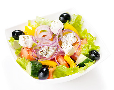 白色背景的希腊沙拉黄瓜胡椒午餐食物营养草本植物餐厅洋葱小吃美食图片