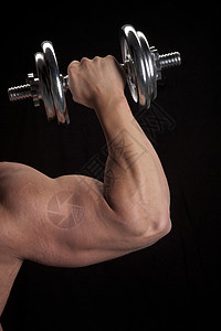 身体构造器力量手臂健身房男人起重二头肌哑铃肌肉背景图片
