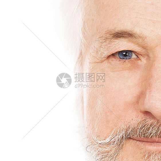 英俊老人的肖像喜悦男性祖父灰色微笑胡子白色男人头发老年图片