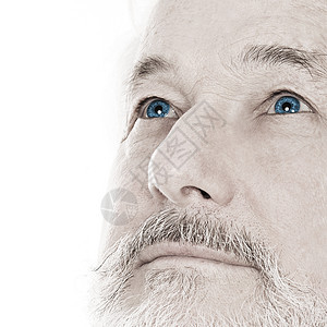英俊老人的肖像头发老年灰色胡须喜悦祖父微笑白色男人男性图片