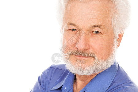 英俊老人的肖像微笑灰色头发白色祖父男性喜悦男人胡须老年图片