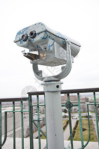 旧付费望远镜非免费地方白色景观蓝色旅游剥皮场景城市栅栏油漆背景图片