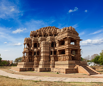 Gwalior堡的Sasbahu寺庙岩石建筑学防御砂岩大厦堡垒建筑材料建材雕像风景图片