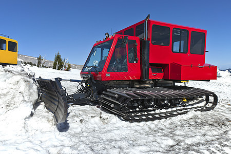 俄勒冈州山林小屋的雪犁风景重负地标滑雪建筑机械休闲树木胜地旅游图片