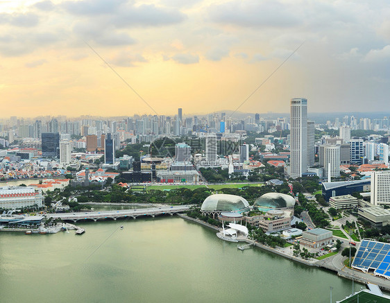 新加坡观点蓝色码头中心鱼尾狮反射地标金融市中心景观城市图片