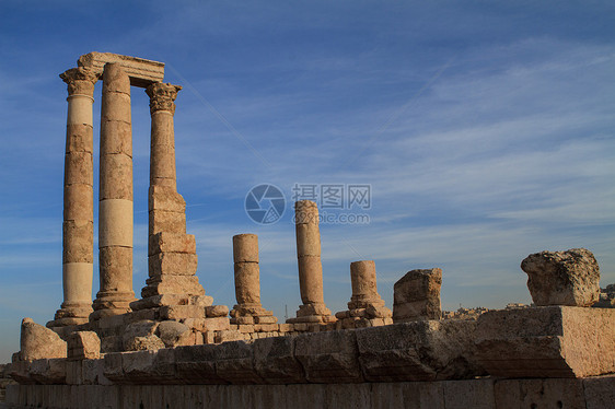 约旦AlQasr工地安曼Citadel的大力神寺宗教首都历史避难所地标柱子建筑学帝国历史性岩石图片