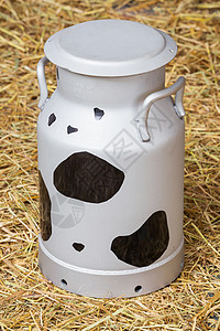 铝制牛奶桶图片