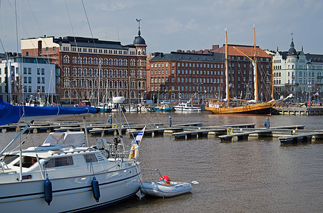 芬兰赫尔辛基全景地标城市帆船历史性码头港口旅游天空中心图片