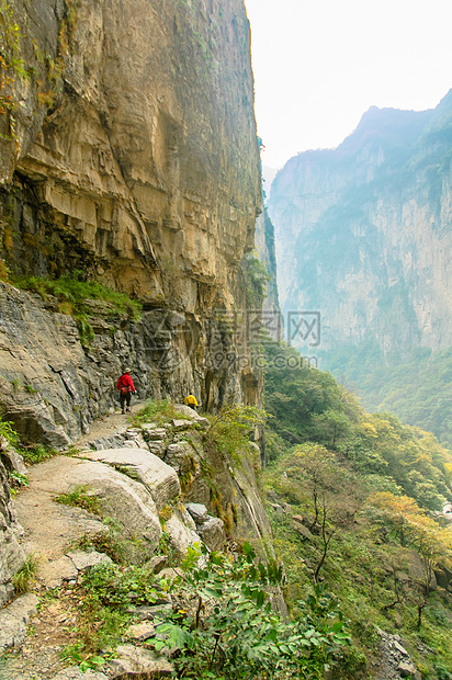 太行山远足相片高原峡谷水平岩石石头太行悬崖树木图片