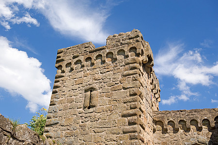 城堡塔遗产历史石头旅游房子建筑建筑学纪念碑蓝色历史性图片