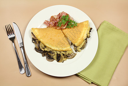 蘑菇煎蛋卷美食午餐烹饪熏肉味道香菜早餐营养食物图片
