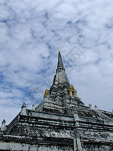 泰国古老首都Ayutthaya的塔台吸引力旅游寺庙晴天天空地标建筑学文化多云历史图片