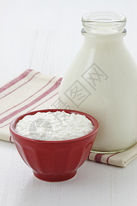美味健康的健康牛奶和干酪早餐奶酪块小屋食物瓶子美食小吃奶制品甜点豆浆图片