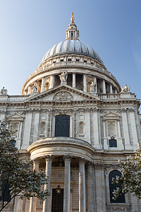 伦敦圣保罗大教堂公会圆顶西线首都雕像纪念碑建筑学城市建筑物宗教石头图片