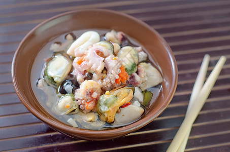 海产海鲜柠檬胡椒螃蟹章鱼盘子营养牡蛎触手食欲青菜图片