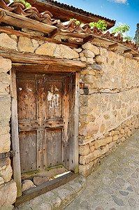 保加利亚的一扇旧木门图片