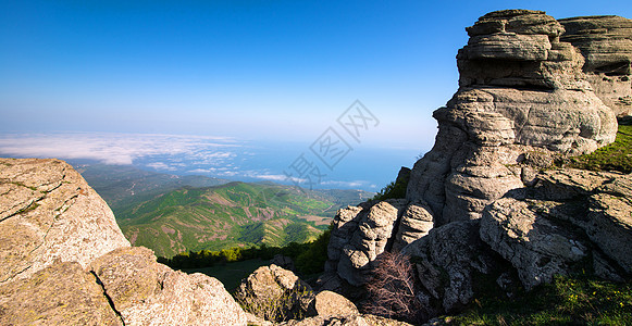 山岳的美丽全景峡谷旅行蓝色森林顶峰旅游岩石悬崖流星国家图片