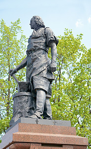 罗伯特·巴赫在图拉的 彼得大帝 纪念碑图片