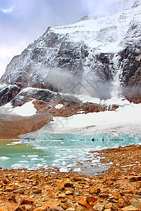 Angel冰川贾斯珀国家公园栖息地荒野悬崖顶峰生态环境地形风景瀑布漂浮图片