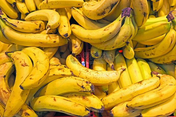 市场摊位上的奥拉尼克香蕉图片